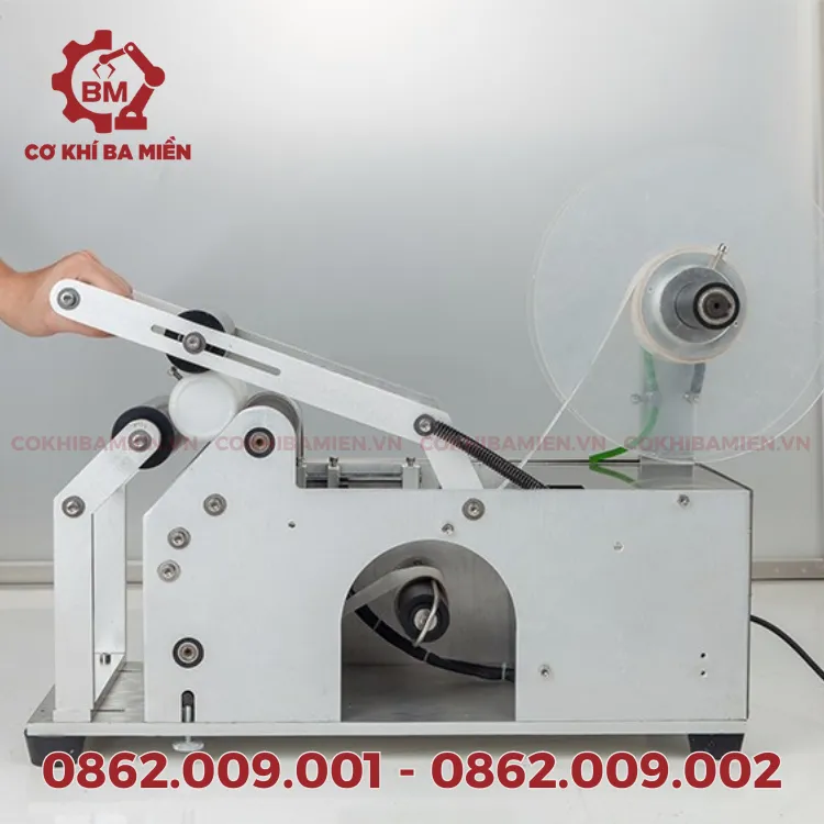 Mua máy dán nhãn chai tròn bán tự động tại Cơ Khí Ba Miền