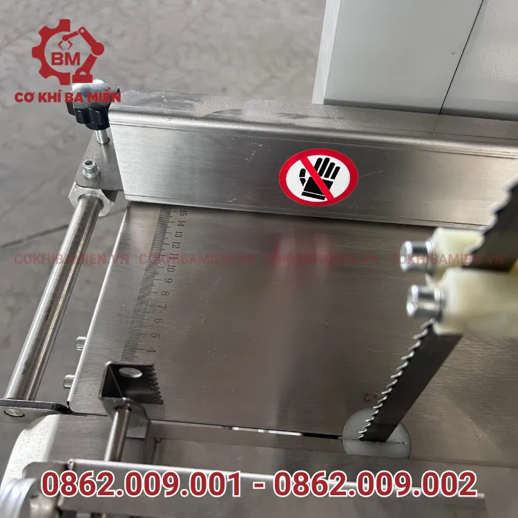 Đặc điểm của máy cưa thịt đông lạnh