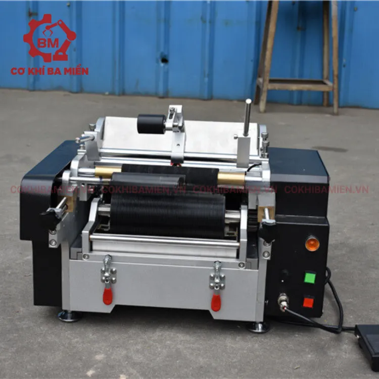 Máy dán nhãn keo hồ chai tròn bán tự động